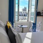 La Marine, Vieux Port ホテル