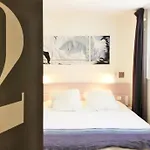 La Marine, Vieux Port Hotel 2*