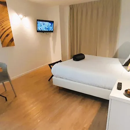 La Marine, Vieux Port