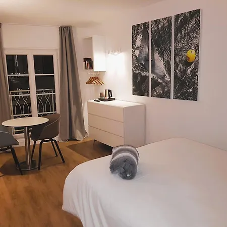 La Marine, Vieux Port 2* ラ・ロシェル