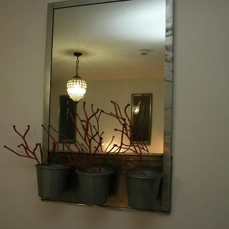 Hotel La Marine, Vieux Port La Rochelle (Charente-Maritime)