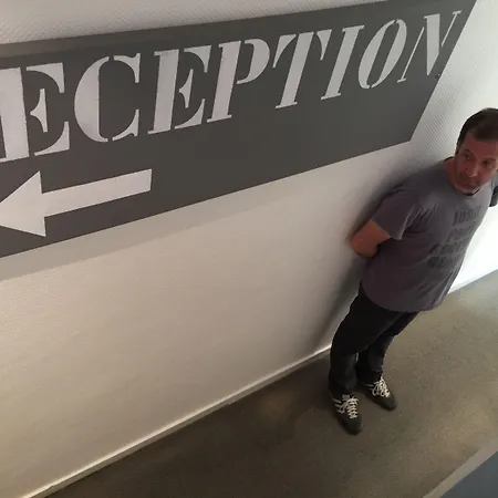 La Marine, Vieux Port 2*