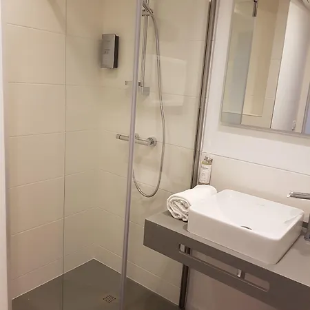 La Marine, Vieux Port 2* ラ・ロシェル