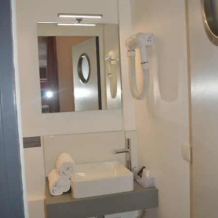 Hotel La Marine, Vieux Port 2*