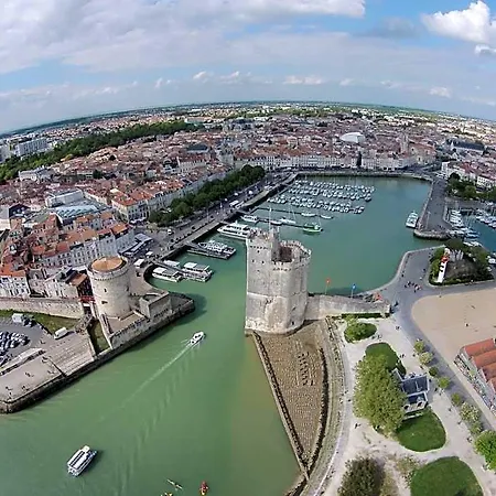 La Marine, Vieux Port Hotel 2*