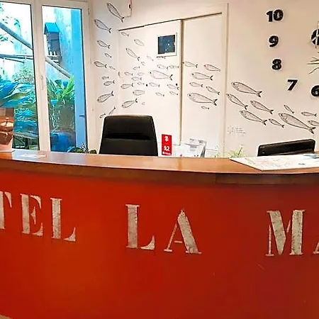 La Marine, Vieux Port Hotel 2*