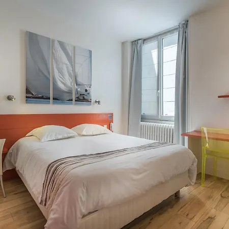 La Marine, Vieux Port 2* ラ・ロシェル