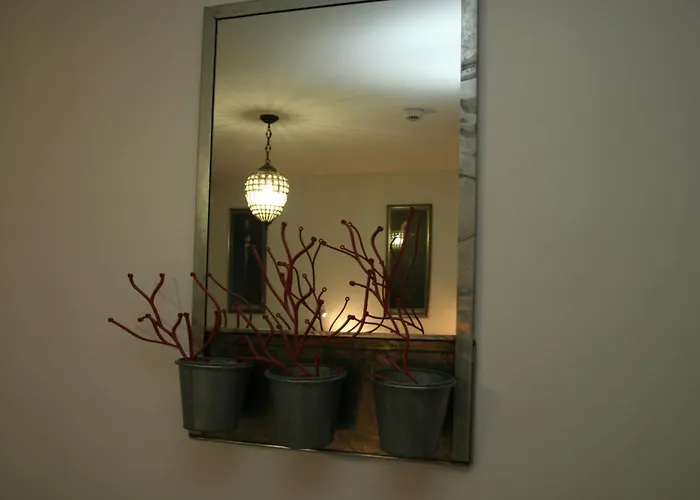 Hotel La Marine, Vieux Port La Rochelle (Charente-Maritime)