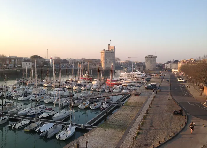 La Marine, Vieux Port Отель Ла-Рошель