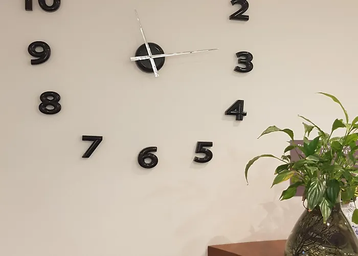 La Marine, Vieux Port Hotel 2*