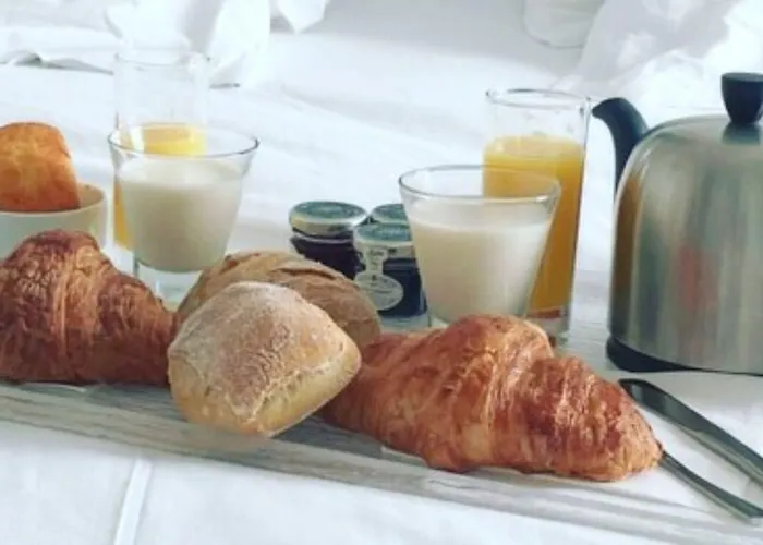 La Marine, Vieux Port Отель 2*