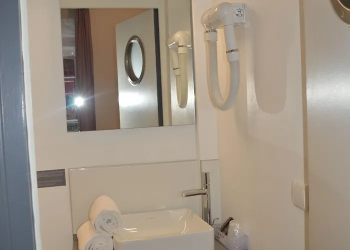 Hotel La Marine, Vieux Port 2*