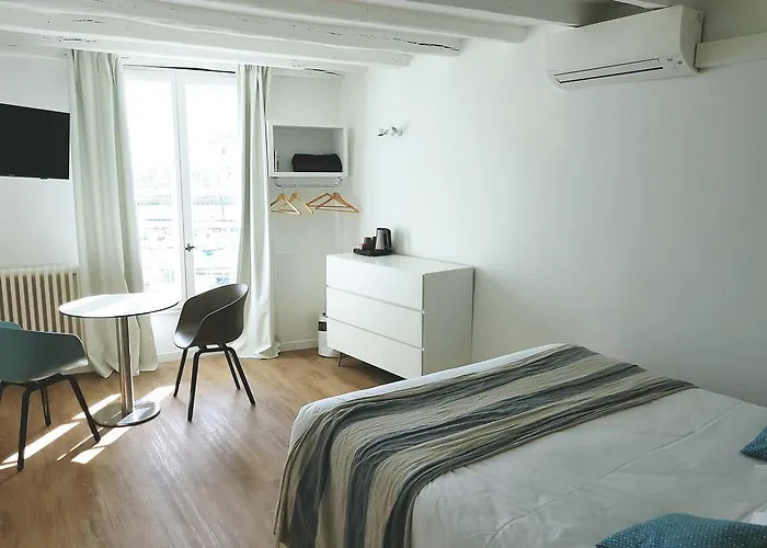 Hotel La Marine, Vieux Port 2*